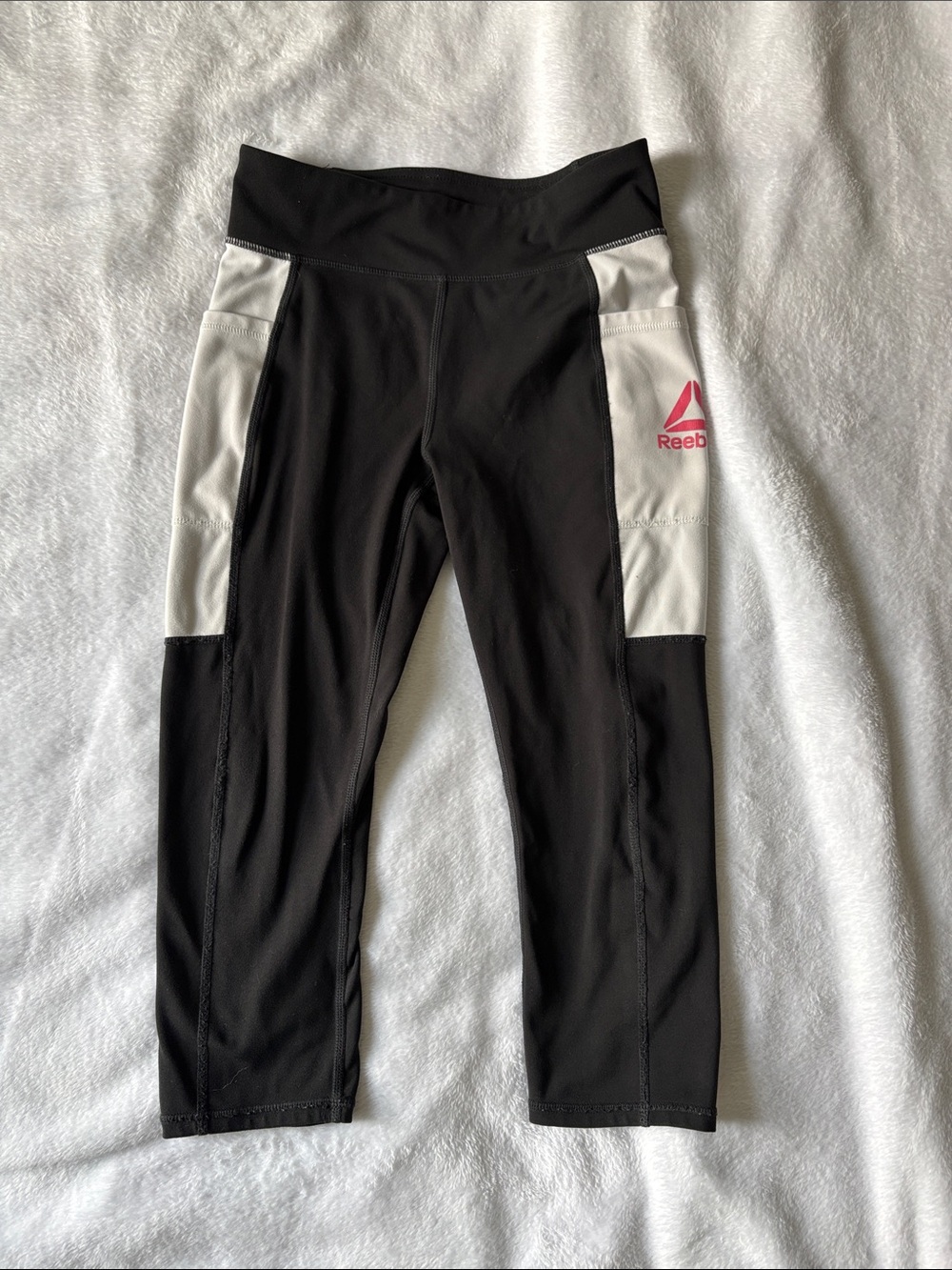 Reebok Black and White Capri Leggings with Pink Logo - Picture 1 of 9